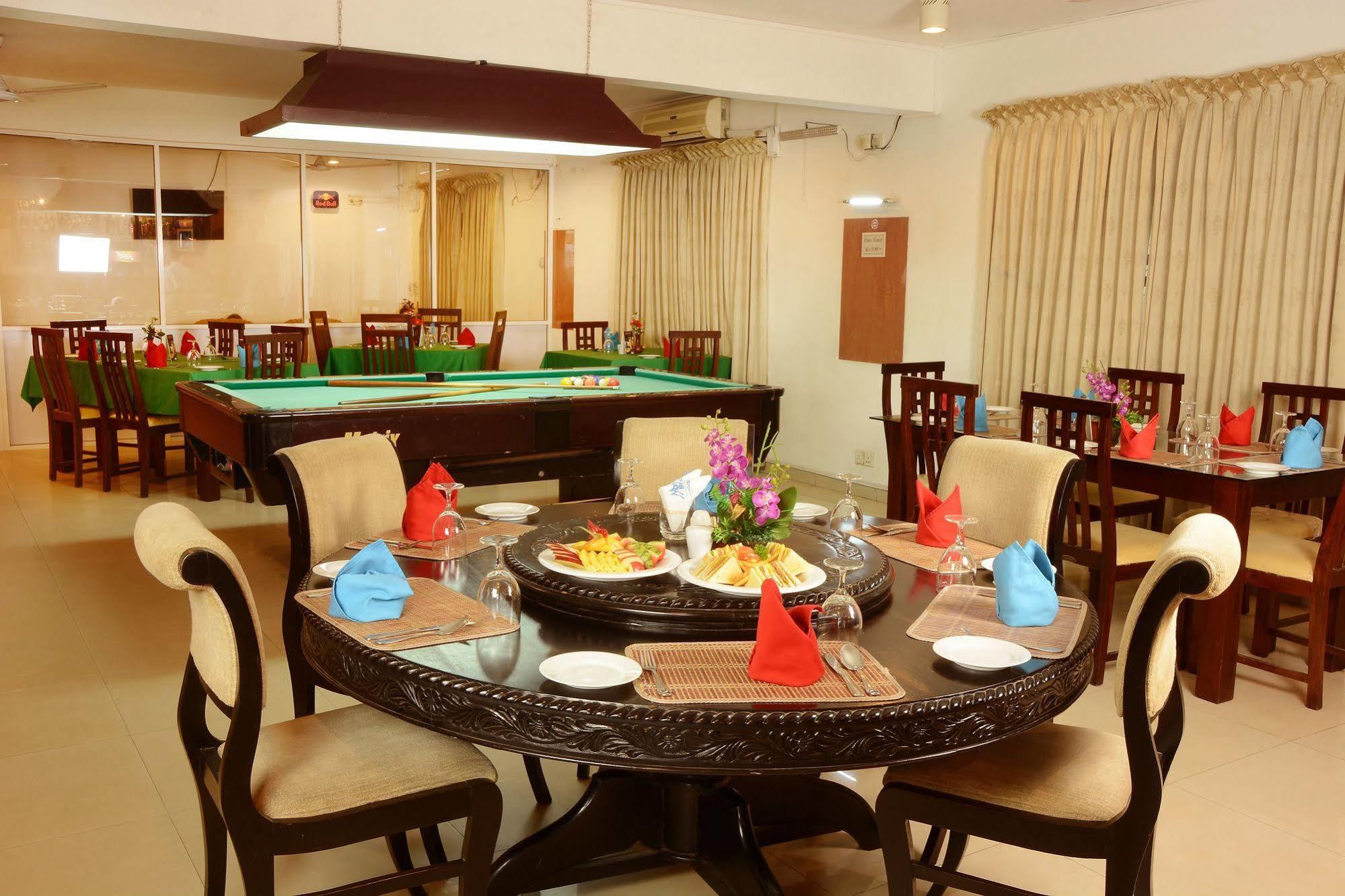 Mount Breeze Hotel Dehiwala-Mount Lavinia Exterior foto